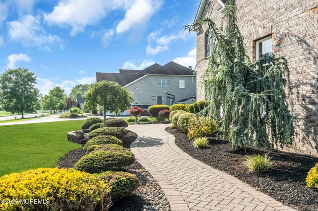 80 Stream Bank Drive, Freehold, NJ 07728