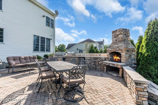 80 Stream Bank Drive, Freehold, NJ 07728
