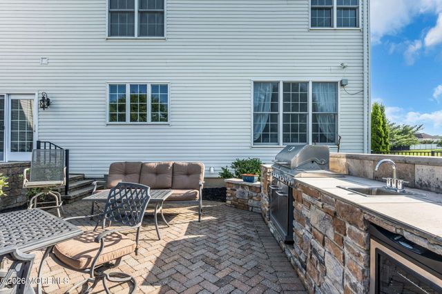 80 Stream Bank Drive, Freehold, NJ 07728