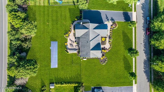 80 Stream Bank Drive, Freehold, NJ 07728