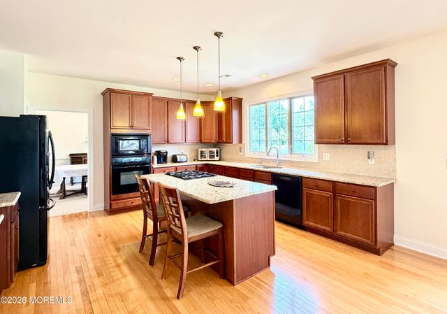 80 Stream Bank Drive, Freehold, NJ 07728