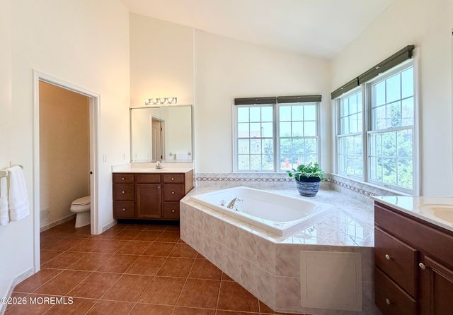 80 Stream Bank Drive, Freehold, NJ 07728