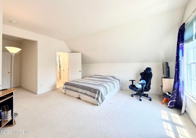 80 Stream Bank Drive, Freehold, NJ 07728