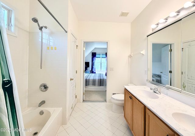 80 Stream Bank Drive, Freehold, NJ 07728