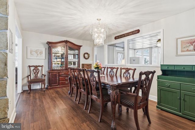 12 IDOLSTONE RD, Levittown, PA 19057