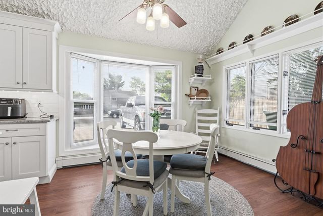 12 IDOLSTONE RD, Levittown, PA 19057