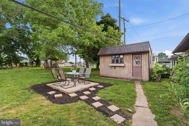 12 IDOLSTONE RD, Levittown, PA 19057