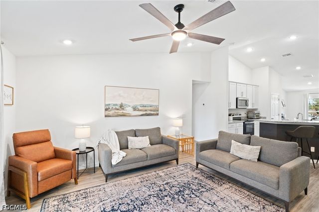 1900 NW 21st TER, Cape Coral, FL 33993