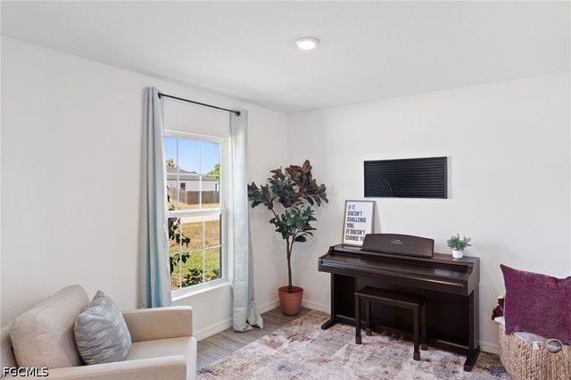 1900 NW 21st TER, Cape Coral, FL 33993