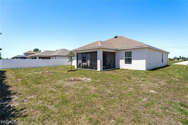 1900 NW 21st TER, Cape Coral, FL 33993