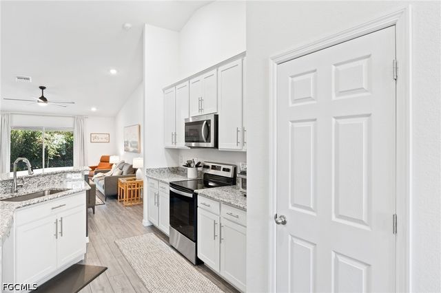 1900 NW 21st TER, Cape Coral, FL 33993