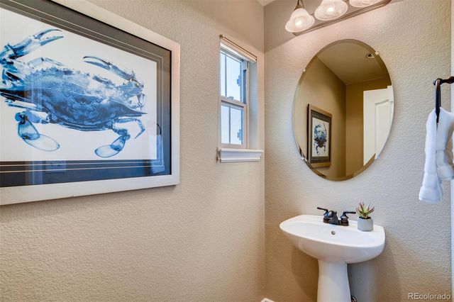 9139 Viaggio Way, Highlands Ranch, CO 80126