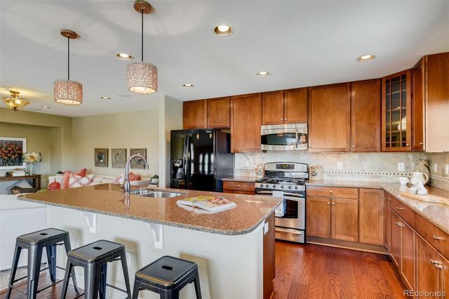 9139 Viaggio Way, Highlands Ranch, CO 80126