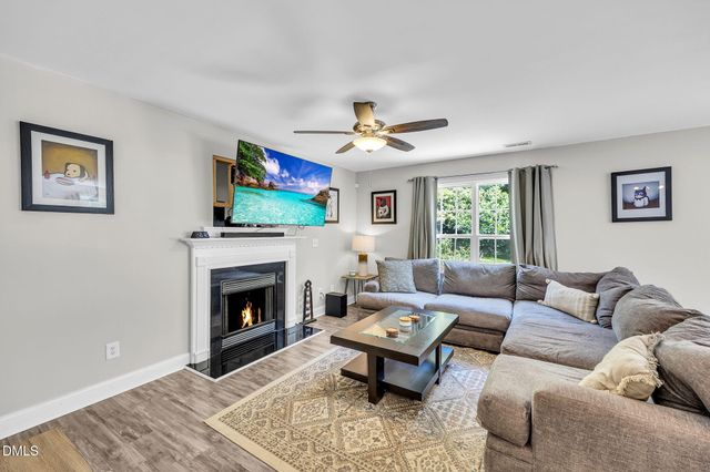 469 Texanna Way, Holly Springs, NC 27540