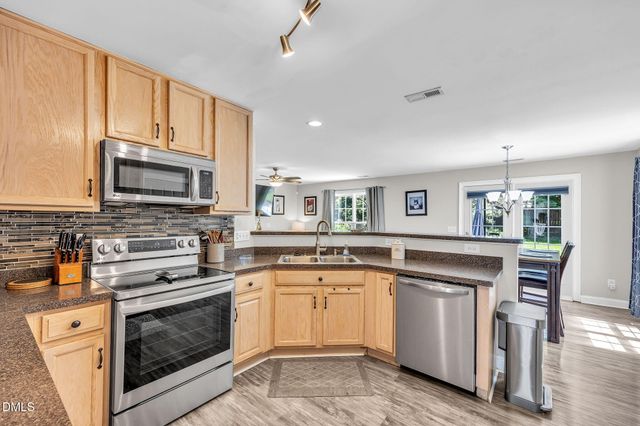 469 Texanna Way, Holly Springs, NC 27540