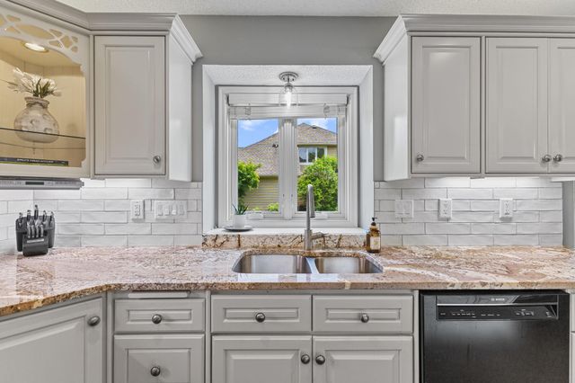 8048 Ranchview Lane N, Maple Grove, MN 55311