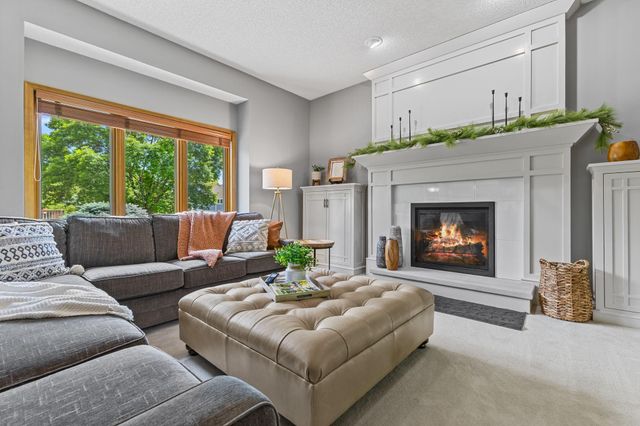 8048 Ranchview Lane N, Maple Grove, MN 55311