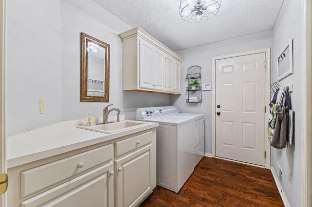 8048 Ranchview Lane N, Maple Grove, MN 55311