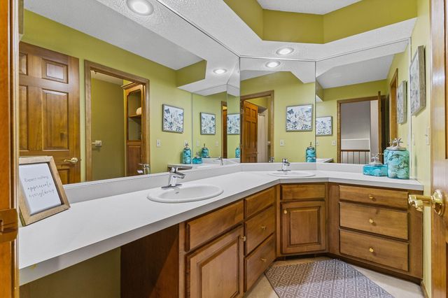 8048 Ranchview Lane N, Maple Grove, MN 55311