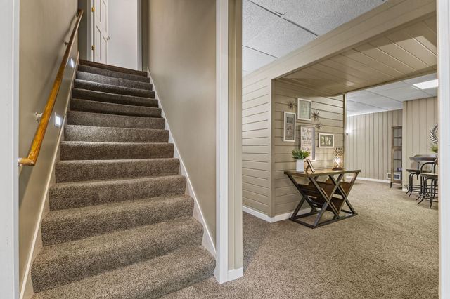 8048 Ranchview Lane N, Maple Grove, MN 55311