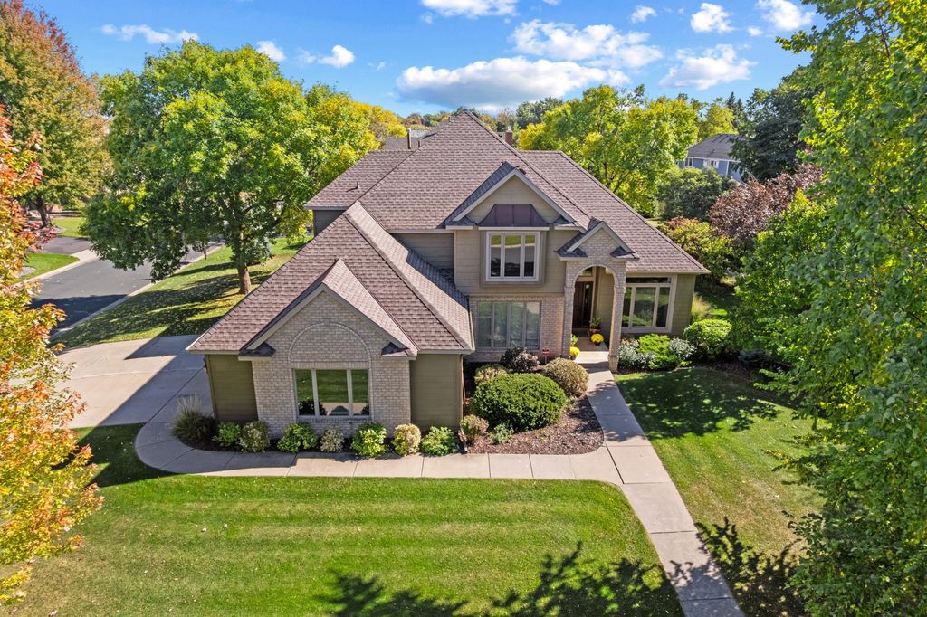 8048 Ranchview Lane N, Maple Grove, MN 55311