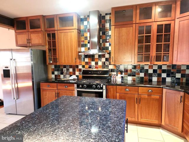 110 COLONIAL, Norristown, PA 19403