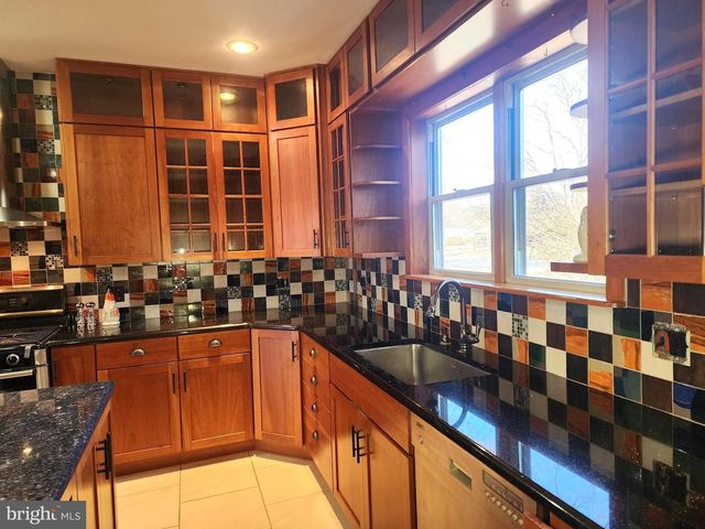 110 COLONIAL, Norristown, PA 19403