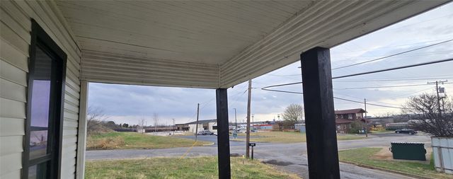 915 NE 1st Street, Mineral Wells, TX 76067