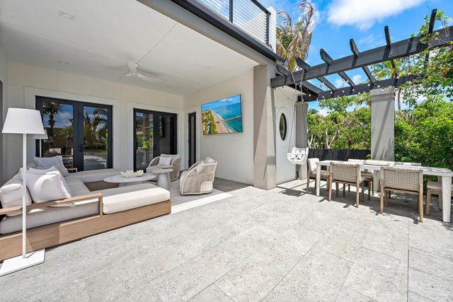 17296 SE Conch Bar Avenue, Tequesta, FL 33469