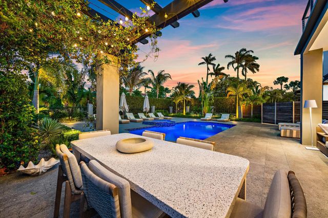 17296 SE Conch Bar Avenue, Tequesta, FL 33469