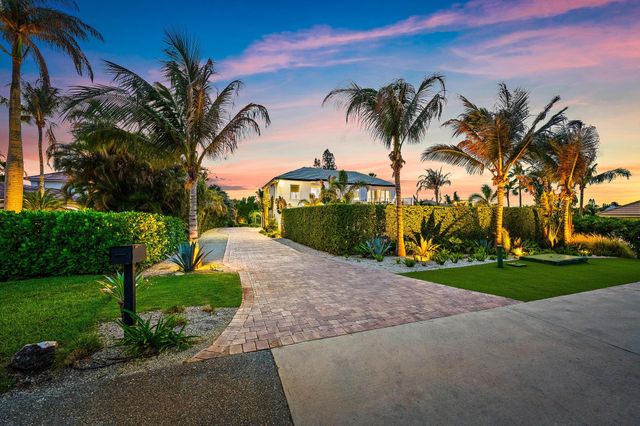 17296 SE Conch Bar Avenue, Tequesta, FL 33469