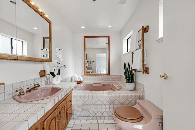 817 Circle Court, South San Francisco, CA 94080