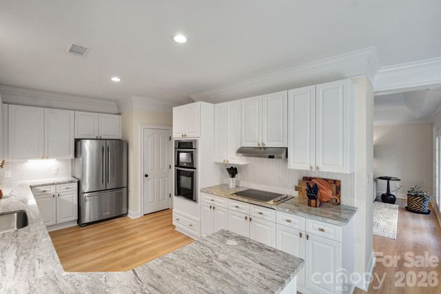 3431 Royal Crest Drive, Charlotte, NC 28210