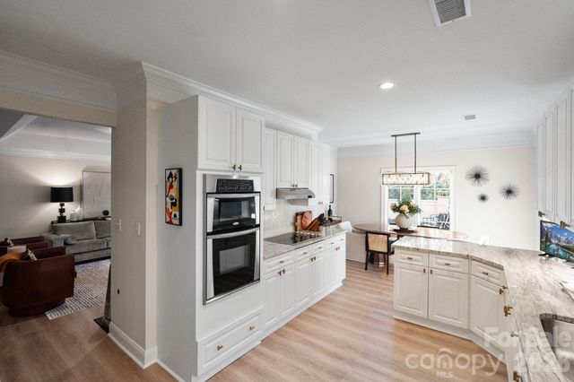 3431 Royal Crest Drive, Charlotte, NC 28210