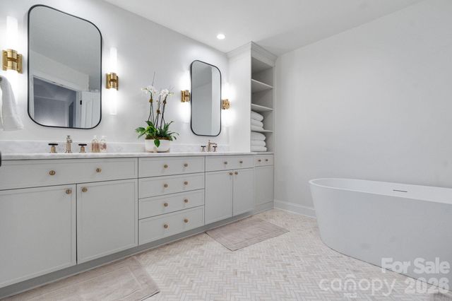 3431 Royal Crest Drive, Charlotte, NC 28210