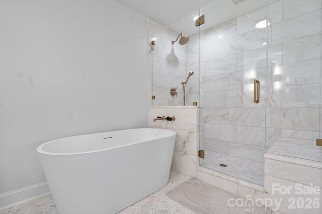 3431 Royal Crest Drive, Charlotte, NC 28210