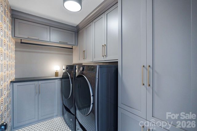 3431 Royal Crest Drive, Charlotte, NC 28210