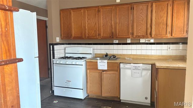 10506 Hoyt Drive, Riverview, MO 63137