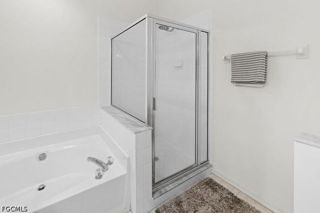 23039 Lone Oak DR, Estero, FL 33928