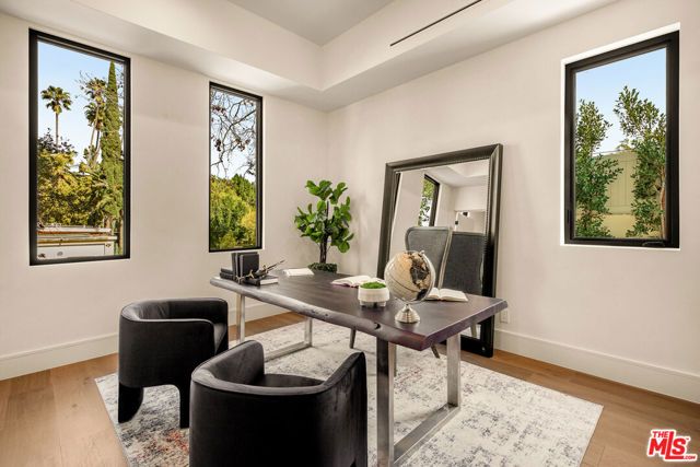 18100 Karen Drive, Tarzana (los Angeles), CA 91356