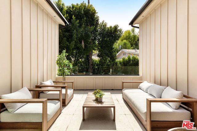 18100 Karen Drive, Tarzana (los Angeles), CA 91356