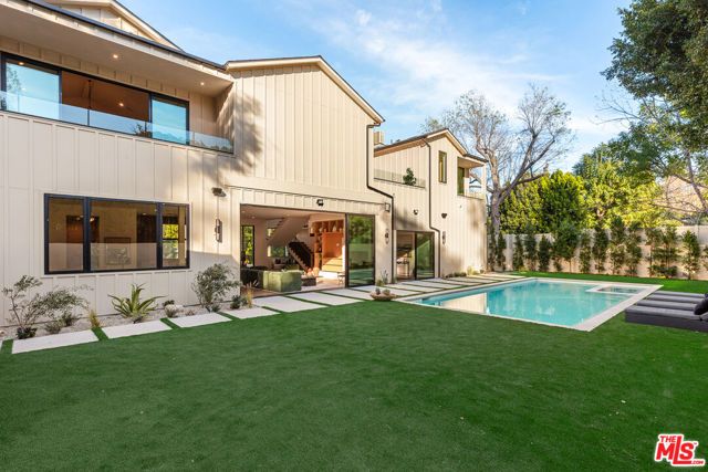 18100 Karen Drive, Tarzana (los Angeles), CA 91356