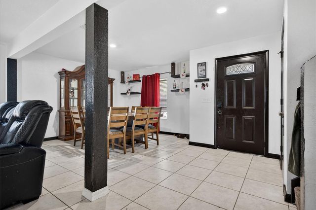 2133 FICUS STREET, Mascotte, FL 34753