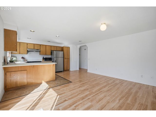 1255 Sw 217TH Ave, Beaverton, OR 97003