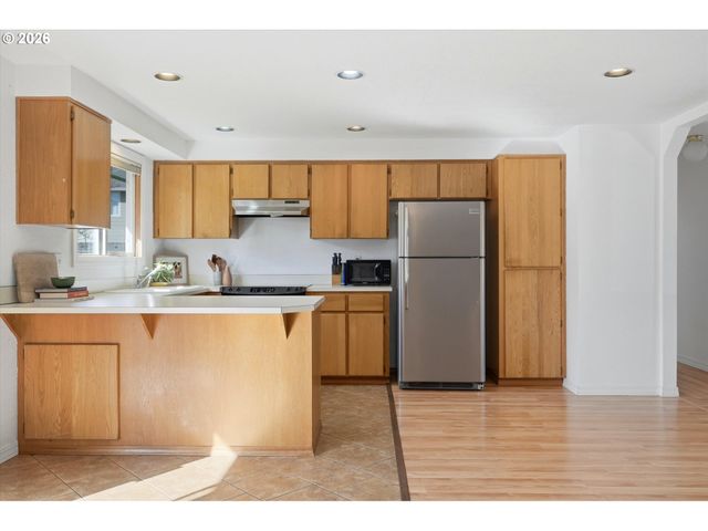 1255 Sw 217TH Ave, Beaverton, OR 97003