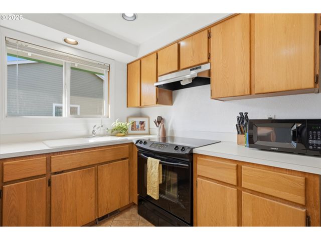 1255 Sw 217TH Ave, Beaverton, OR 97003