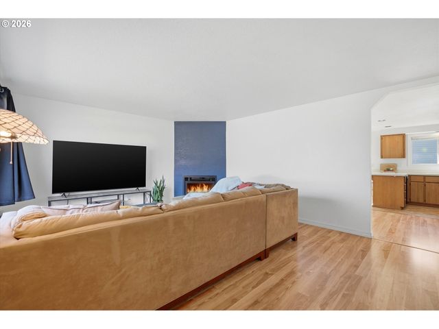 1255 Sw 217TH Ave, Beaverton, OR 97003