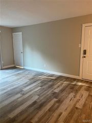 2832 Blackforest Drive D, St Louis, MO 63129