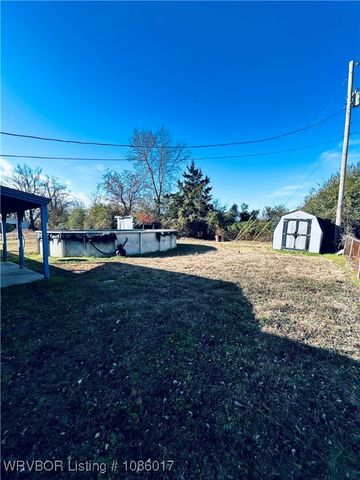 105 Morris Street, Pocola, OK 74902