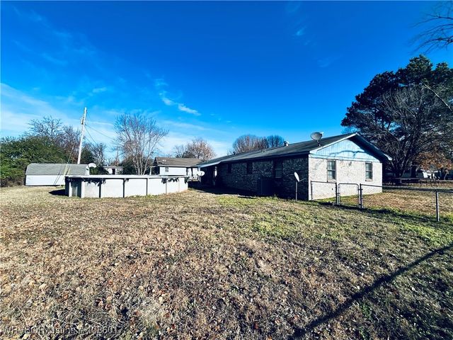 105 Morris Street, Pocola, OK 74902